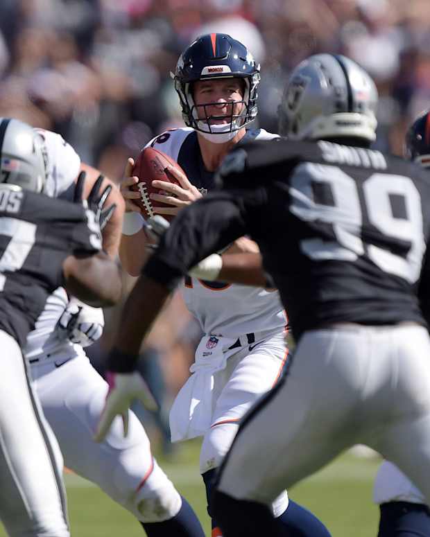 Peyton Manning vs. Raiders